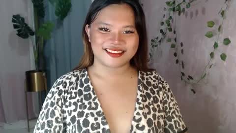 Bella Miles Olivia online show from 12/10/24, 11:40