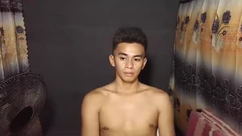 urwild_fuckerxx online show from 04/14/26, 09:04