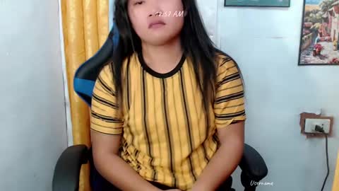 Snapshot of urwildpinayxxx chatting on 02/06/25, 05:51 melody online show from 02/06/25, 05:51