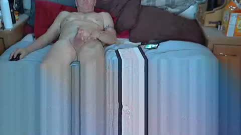 usednotbroken1 online show from 02/03/26, 05:51