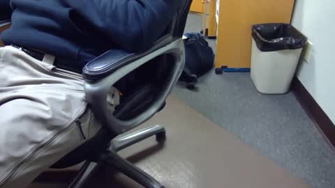 Snapshot of useemie chatting on 01/15/25, 07:55 useemie online show from 01/15/25, 07:55