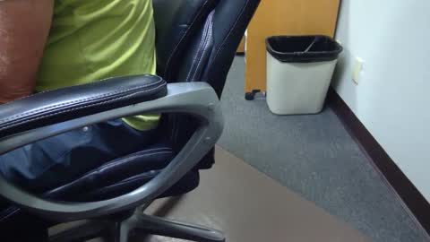 Snapshot of useemie chatting on 09/12/25, 07:58 useemie online show from 09/12/25, 07:58