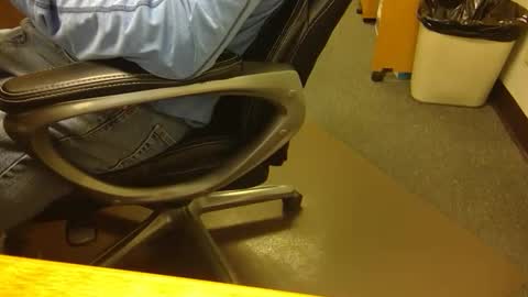 useemie online show from 04/08/26, 06:19