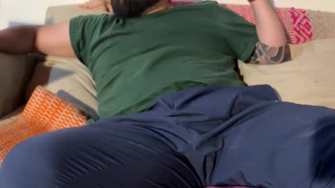 user1990jr online show from 12/20/25, 01:23