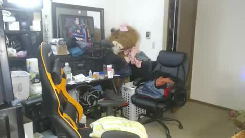 Eric online show from 05/17/26, 01:18
