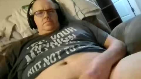 usstarr1 online show from 10/28/25, 03:04