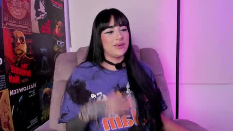 Val help me get 100 thumbs up 3 online show from 09/12/25, 04:23