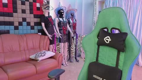 Leila online show from 12/06/24, 04:14