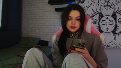 Eva online show from 01/17/25, 05:11