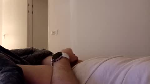 Snapshot of uwvvlvip chatting on 02/15/25, 10:42 uwvvlvip online show from 02/15/25, 10:42