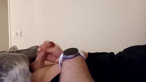 Snapshot of uwvvlvip chatting on 03/01/25, 07:37 uwvvlvip online show from 03/01/25, 07:37