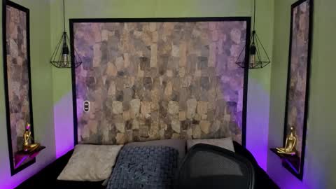 UYUKIE online show from 10/18/25, 11:33