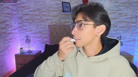 UYUKIE online show from 11/03/25, 11:11