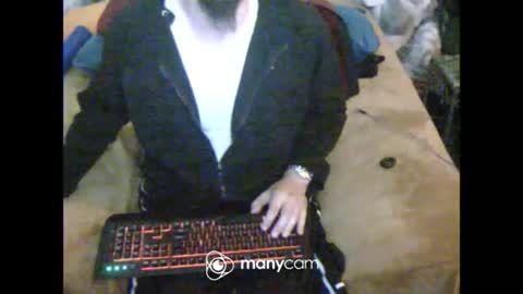 Snapshot of v1rg1nhunter chatting on 05/31/26, 02:42 v1rg1nhunter online show from 05/31/26, 02:42