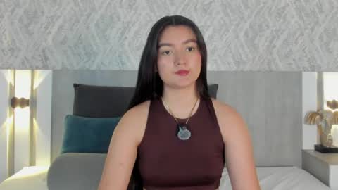 Snapshot of vaalentina_lux chatting on 06/15/26, 04:42 Vaalentina Lux online show from 06/15/26, 04:42