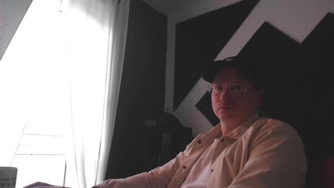 Snapshot of vacation__ chatting on 03/25/26, 04:13 vacation__ online show from 03/25/26, 04:13