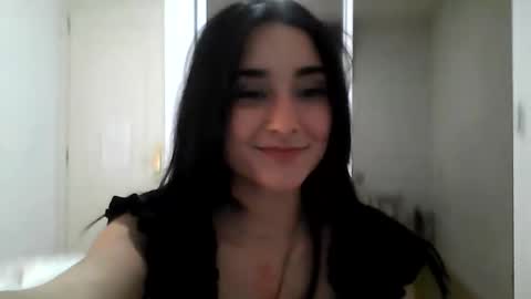Snapshot of vaenina chatting on 11/15/25, 09:54 Vaen online show from 11/15/25, 09:54