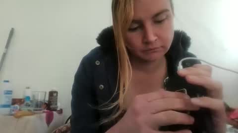 Snapshot of vagimosa chatting on 11/26/25, 06:42 vagimosa online show from 11/26/25, 06:42