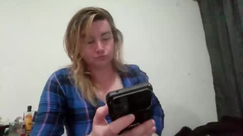 Snapshot of vagimosa chatting on 02/17/26, 03:36 vagimosa online show from 02/17/26, 03:36