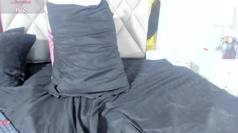 vahioleth  online show from 02/19/25, 10:42