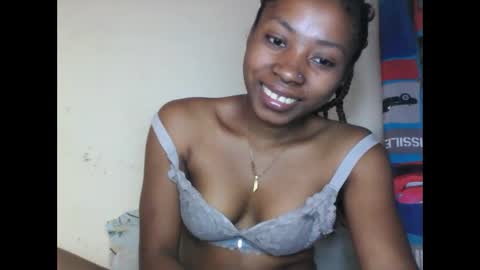 vailla02 online show from 09/30/25, 07:24