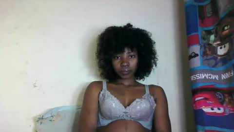 vailla02 online show from 10/12/25, 12:15