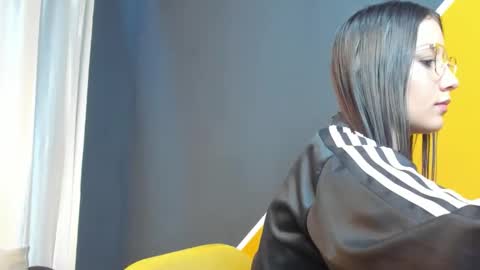 VaiolletCooper online show from 04/01/26, 01:34