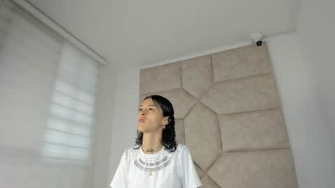 Snapshot of vaiolett_smith chatting on 09/17/25, 11:12 V A I O L E T T S M I T H online show from 09/17/25, 11:12