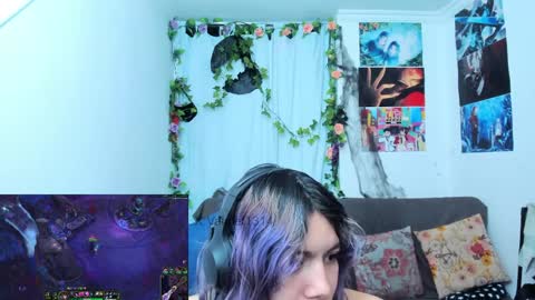 Vaiolet1314 online show from 04/03/26, 12:19