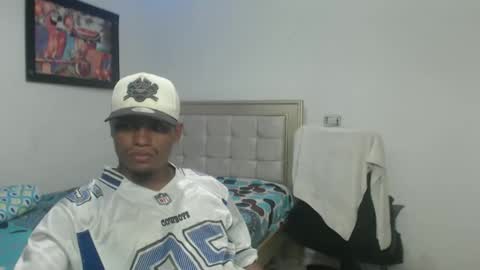 Snapshot of val_sex02 chatting on 03/02/25, 02:41 val_sex02 online show from 03/02/25, 02:41