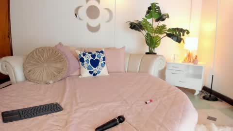 Valery online show from 04/18/26, 01:04