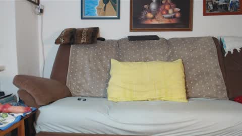 Snapshot of valemer chatting on 02/25/25, 09:24 Cheating Slut online show from 02/25/25, 09:24