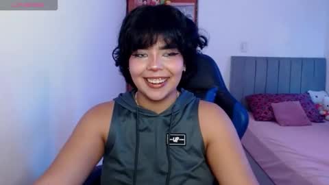 Snapshot of valenbeauty chatting on 05/13/26, 08:49 valenbeauty online show from 05/13/26, 08:49