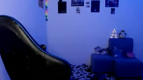 Snapshot of valenbeauty chatting on 06/20/26, 02:14 valenbeauty online show from 06/20/26, 02:14