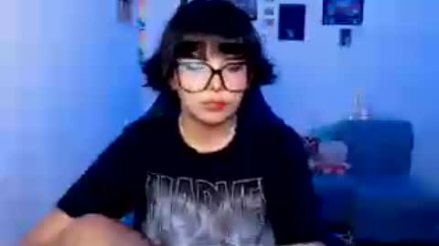 Snapshot of valenbeauty chatting on 07/03/26, 02:07 valenbeauty online show from 07/03/26, 02:07