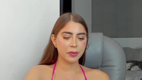 Snapshot of valenjonex chatting on 02/01/25, 10:13 Angela online show from 02/01/25, 10:13