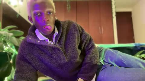   Valentin  independent Cam Boy     online show from 01/17/25, 12:10