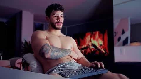valenthinoking online show from 02/16/26, 11:23