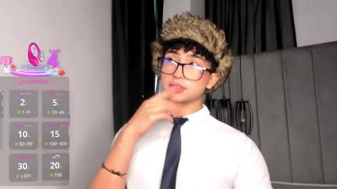 Valentin0 online show from 10/27/25, 11:58