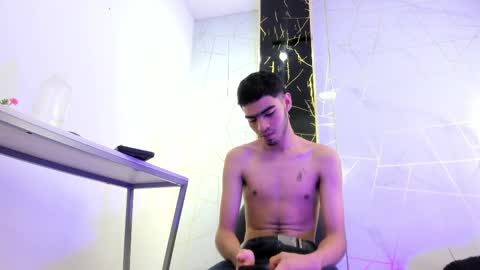 VALENTIN  online show from 04/21/26, 03:13