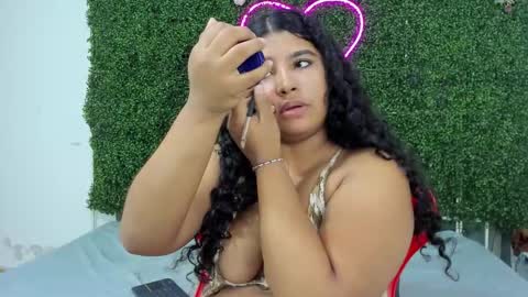 Valentina online show from 12/01/25, 09:42