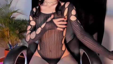 Valentina  Dolls online show from 09/11/25, 07:52