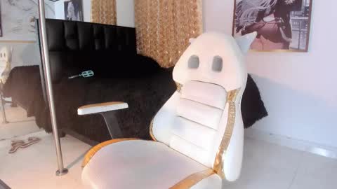 VALENTINA  online show from 03/21/26, 08:19