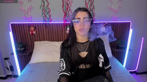 Snapshot of valentina_asmodea chatting on 12/24/24, 02:32 VALENTINA online show from 12/24/24, 02:32
