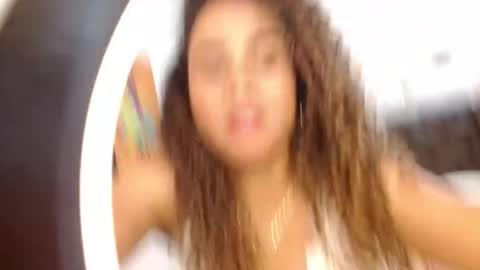 Valen Ferrer online show from 02/13/25, 07:52