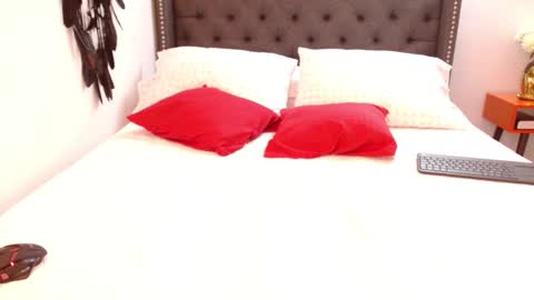 Valen Ferrer online show from 03/17/26, 10:57