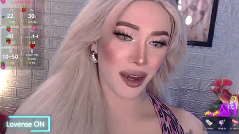 Amanda online show from 11/22/25, 06:07