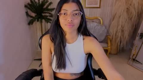 Snapshot of valentina_gomez_s chatting on 07/11/26, 12:52 Valentina online show from 07/11/26, 12:52