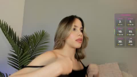 VALENTINA  online show from 10/10/25, 11:48