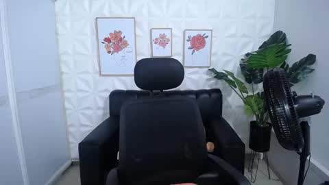 Valentina  online show from 03/08/25, 07:05